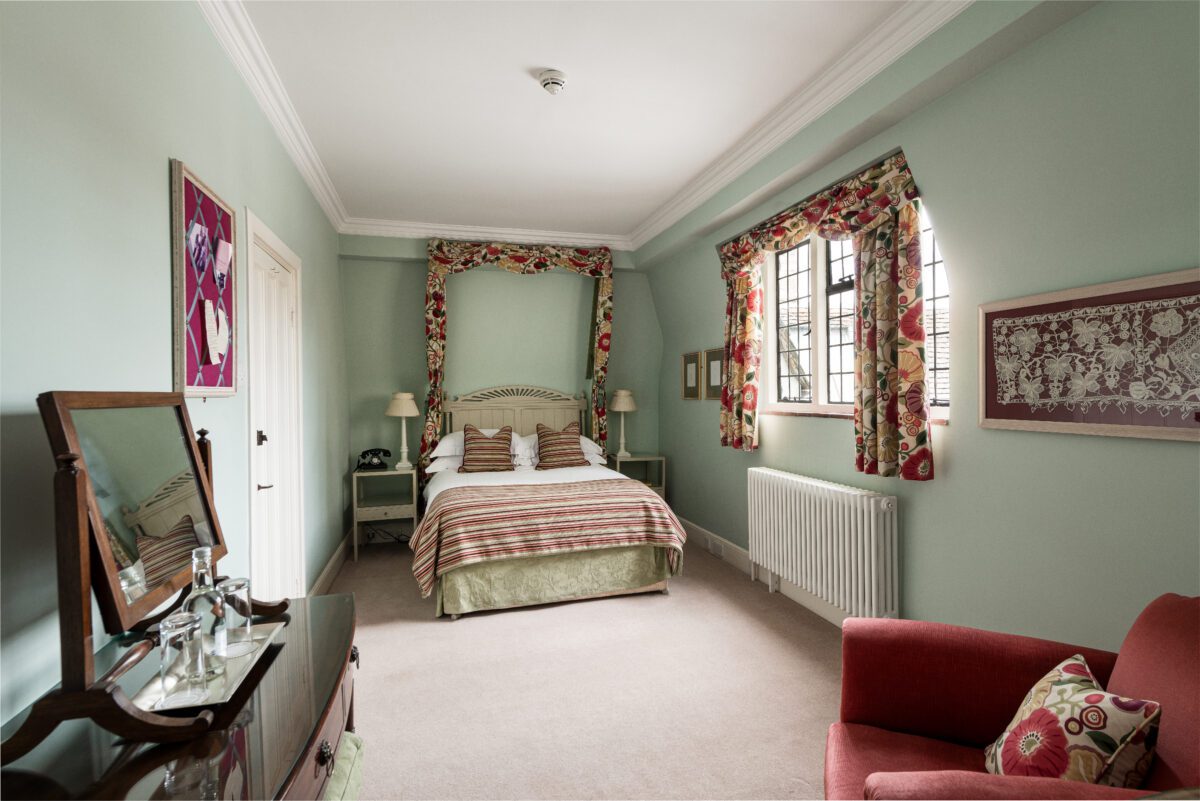 Castle Battlement Lady's Maid