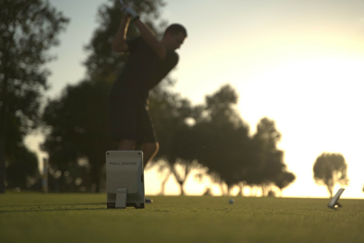 custom fitting golf clubs to get a better swing