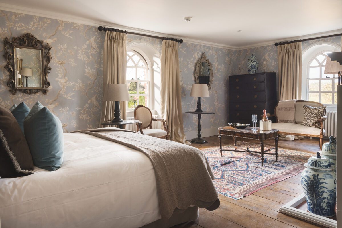 Wisteria Bedroom- Bridal Suite