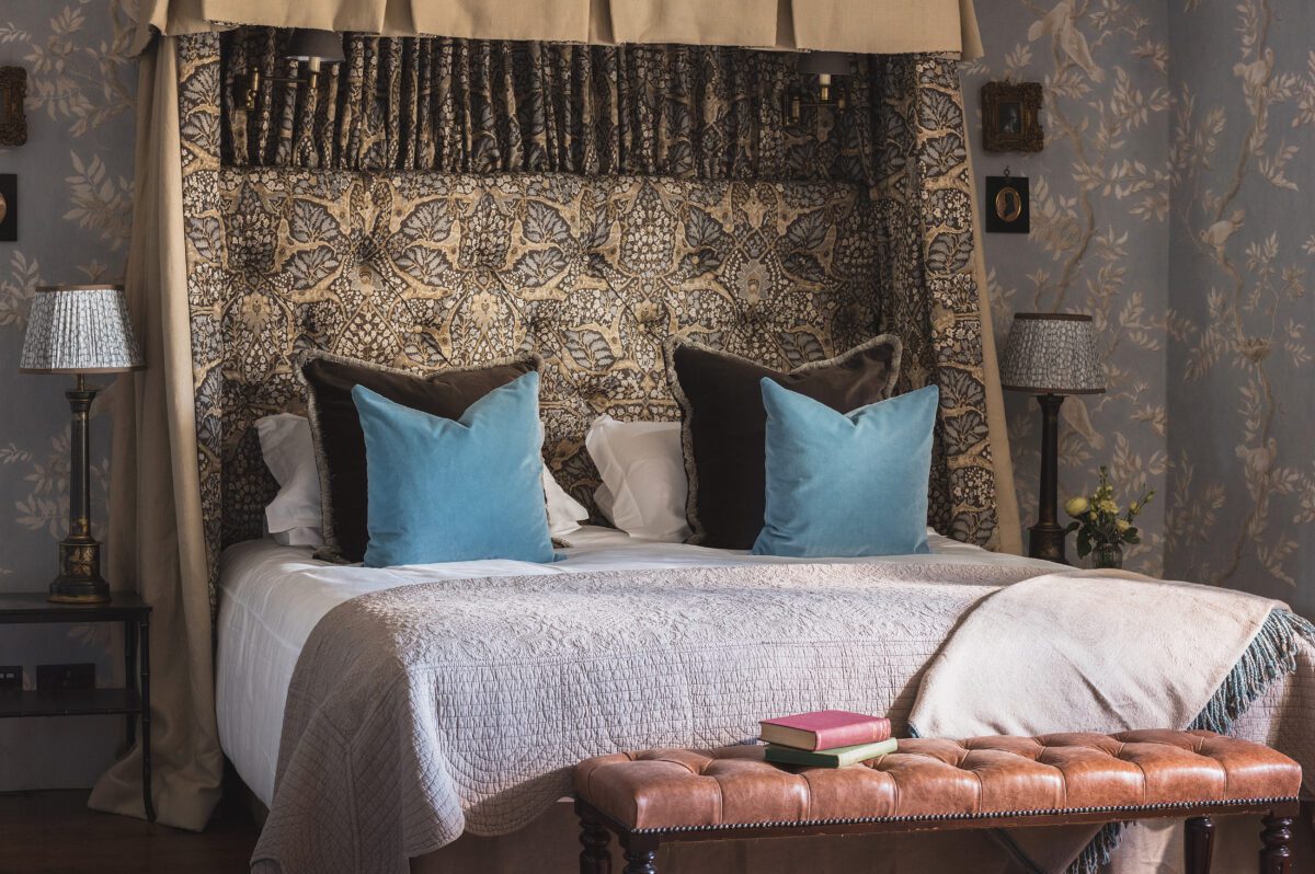 Wisteria Bedroom- Bridal Suite